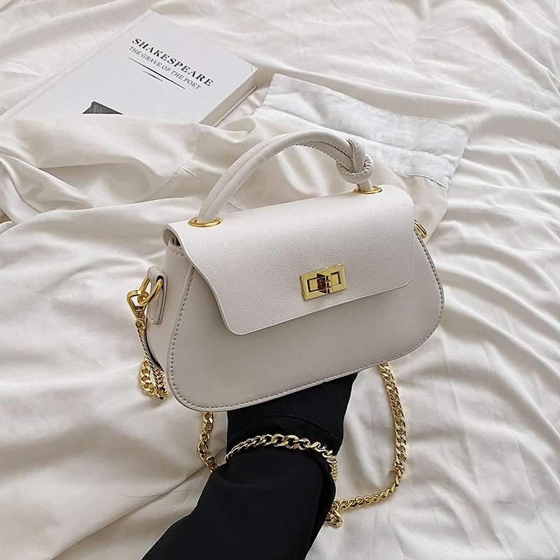 PU crossbody női táska – kis négyzetes forma, horizontális kivitel, kapuzárás, telefontartó zseb