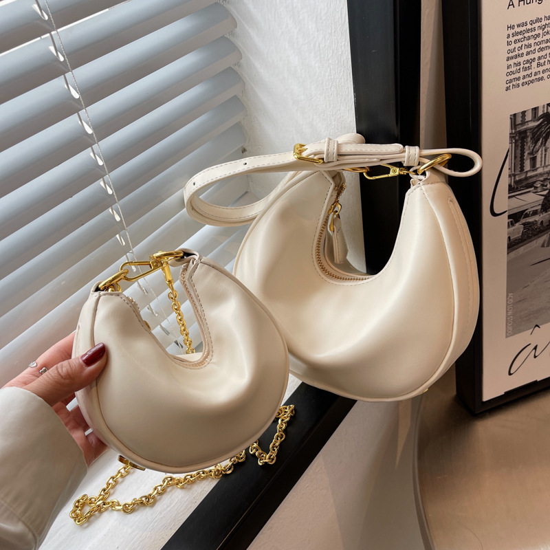 Alkar-táska félhold alakú - PU anyag, cipzár, poliészter bélés, vízszintes négyzetes forma