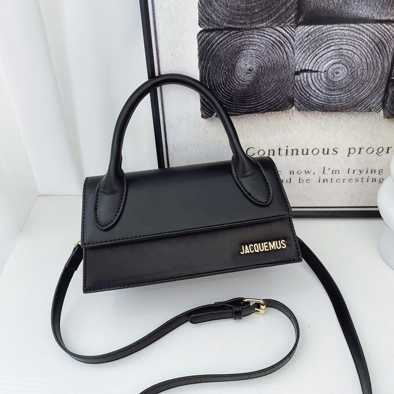 PU materijal crossbody torba, horizontalno kvadratnog oblika, magnetska kopča, poliester podstava, unutarnji džep sa zatvaračem