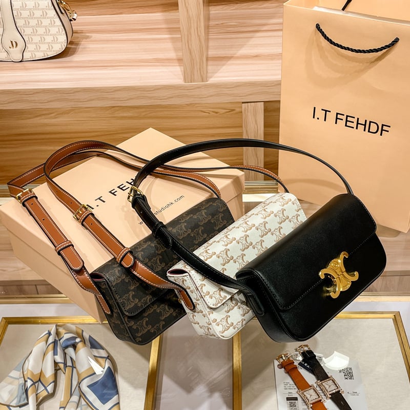 Arc de Triomphe kožna torbica za podlakticu, prirodna koža, proljeće 2024, unisex, crossbody baguette stil