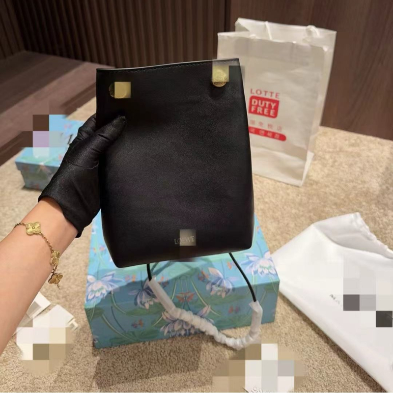 Torba za mobitel od prave kože s zatvaranjem na povlačenje, uspravni kvadratni oblik, flanelna podstava