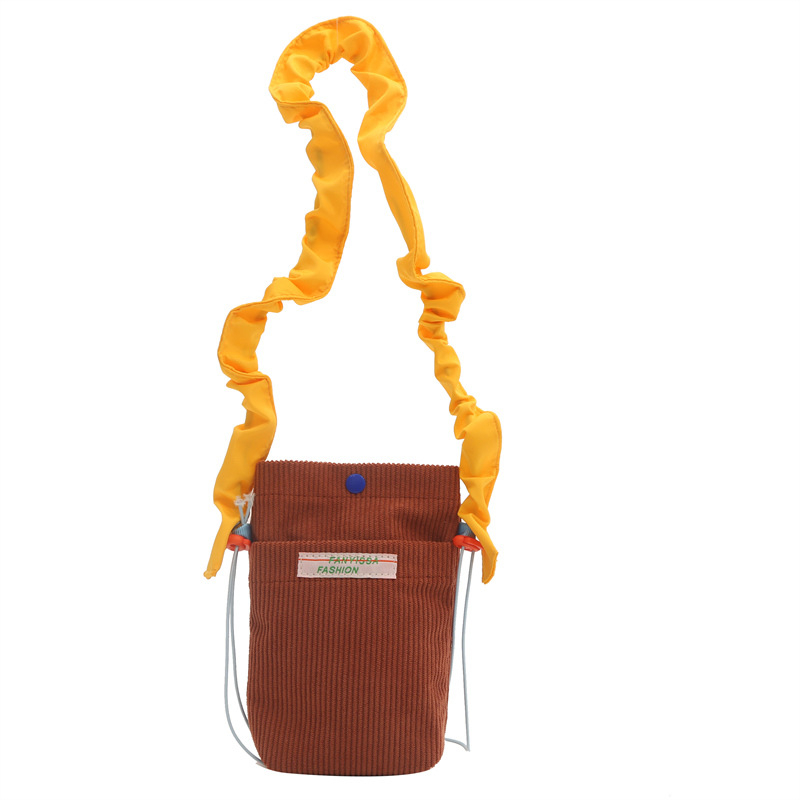 Notelli corduroy street-trend crossbody torba — vertikalno kvadratni oblik, magnetsko zatvaranje, unutarnja džep za telefon