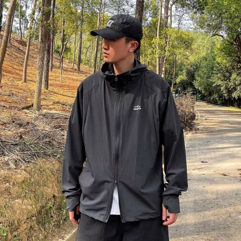 Muška vesta s kapuljom od polar fleksa - zatvarač, opuštena silueta, više džepova za ljetni turizam (Kapuljača; Polar fleece; Zip; Opuštena silueta; Više džepova)