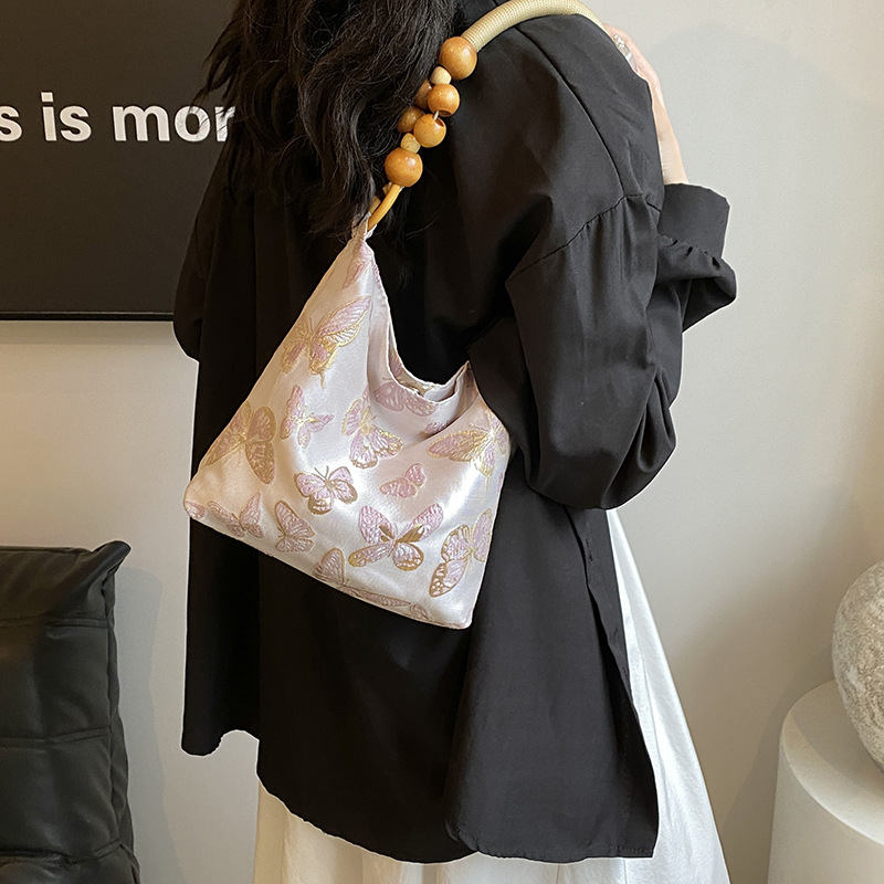 Torba s perlama i vezom u novom kineskom stilu, za nadlakticu — svila, podstava od poliestera, vodoravni četverokutni oblik, magnetska kopča, dvostruke naramenice