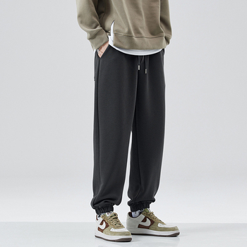 Férfi melegítő nadrág fleece béléssel, vastagított, lazább szabás, húzózsinórral, 63% pamut / 37% poliészter