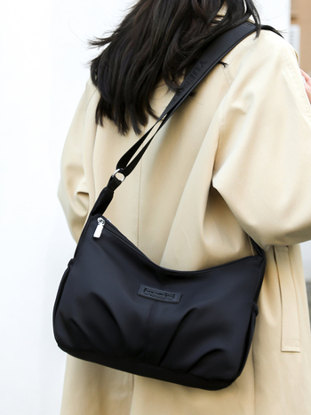 Ženska crossbody torbica od Oxford tkanine, ulični stil, velika kapaciteta, više pretinaca, zatvarač na zip