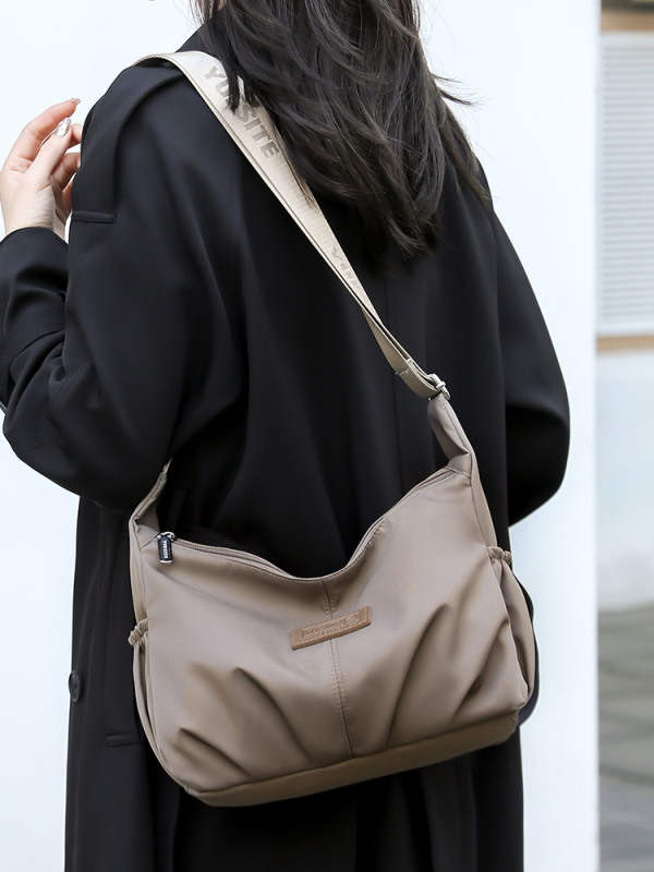 Ženska crossbody torbica od Oxford tkanine, ulični stil, velika kapaciteta, više pretinaca, zatvarač na zip