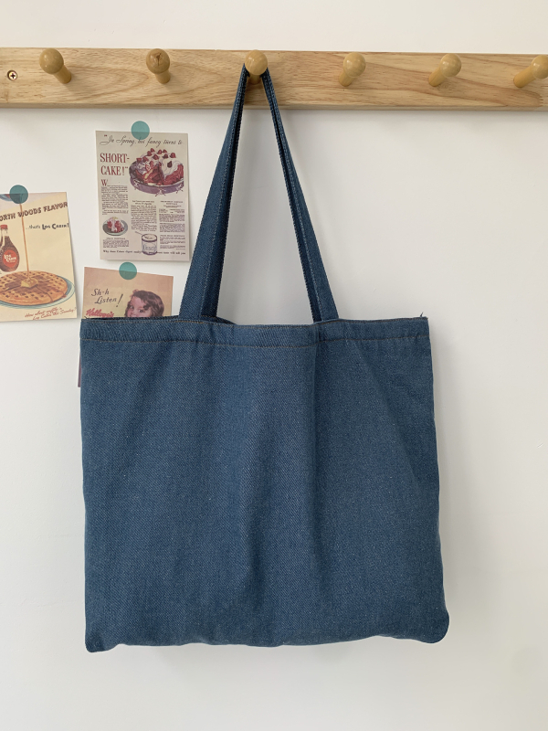 Denim tote torba – svakodnevna upotreba, horizontalni kvadratni oblik, zatvarač, podstava poliester-bavlna, unutarnji džepovi za telefon i ID, dvostruke ručke