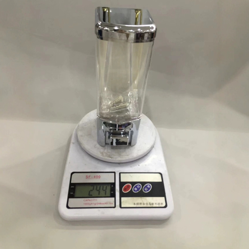 Kézi működtetésű falra szerelhető szappanadagoló dupla fejjel, ABS/PS anyag, tömeg 245 g