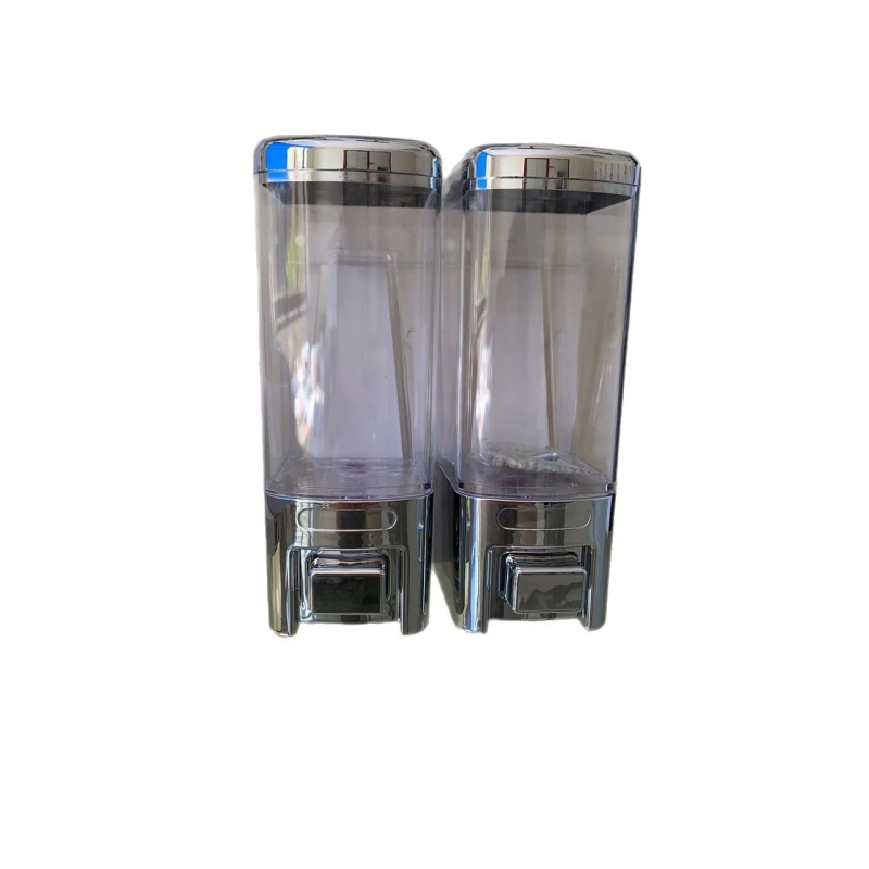 Kézi működtetésű falra szerelhető szappanadagoló dupla fejjel, ABS/PS anyag, tömeg 245 g