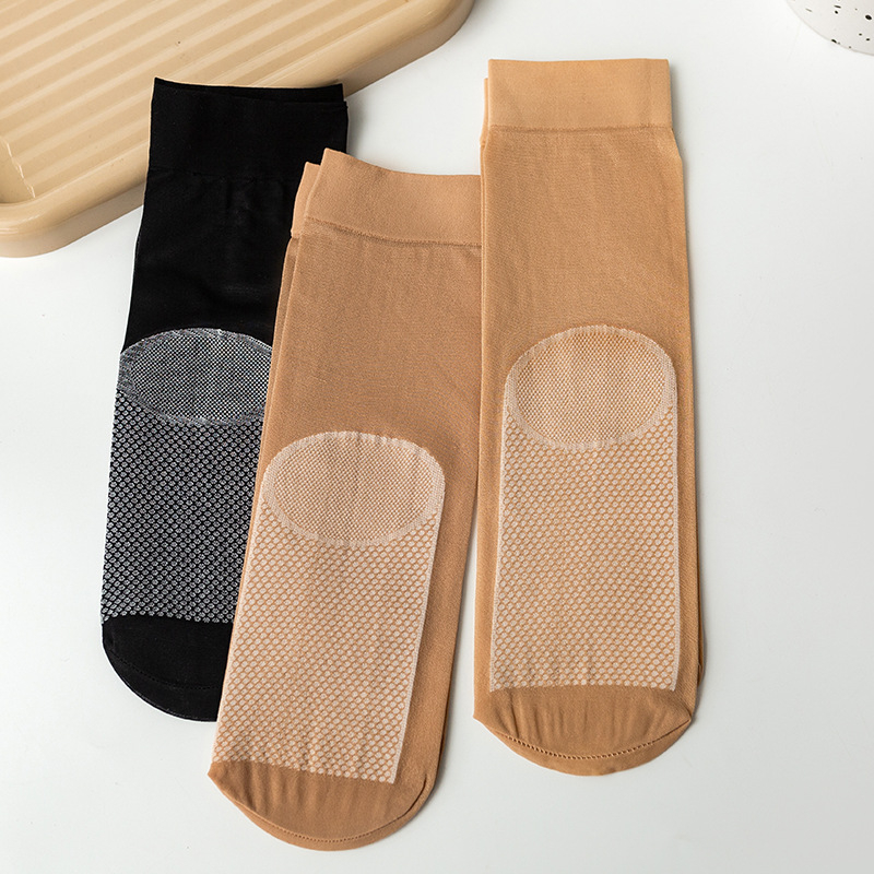Velurove čarape, 80–90% najlona, 30D denier, japanski stil, nevidljive i upijaju znoj