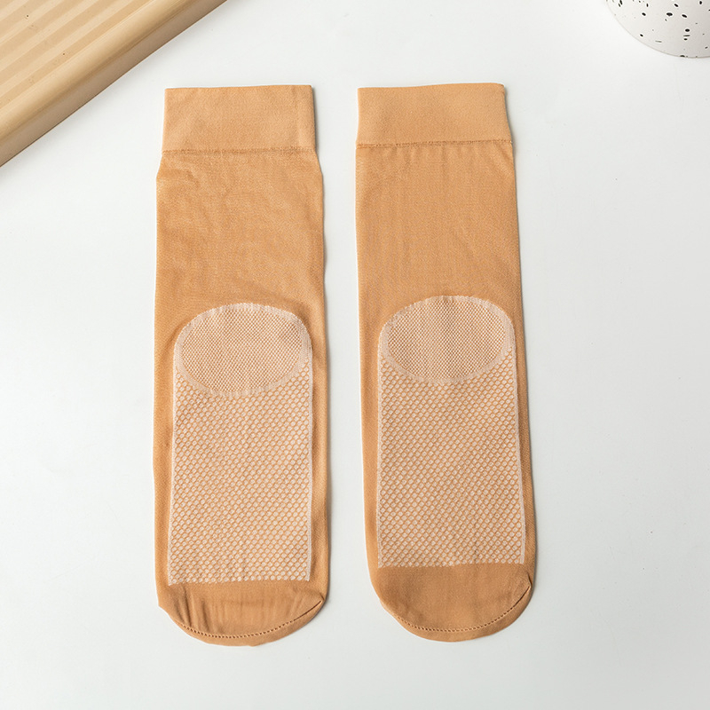 Velurove čarape, 80–90% najlona, 30D denier, japanski stil, nevidljive i upijaju znoj
