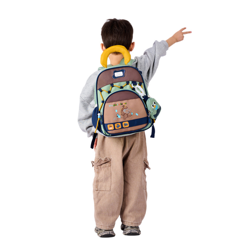 Dječji školski ruksak – prozračan, ultralak, otporan; materijal: najlon; podstava: poliester; uzorak: anime crtani film; nosivi sustav: zakrivljene naramenice; unisex