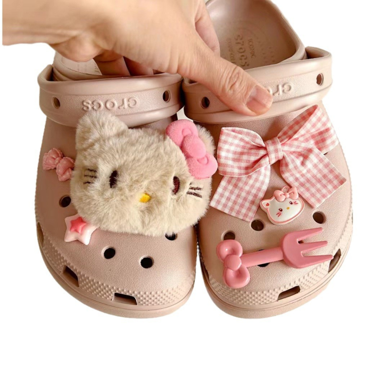 Plüss macska 3D virágos cipő dísz – szandálokra, hétköznapi cipőkre és papucsokra