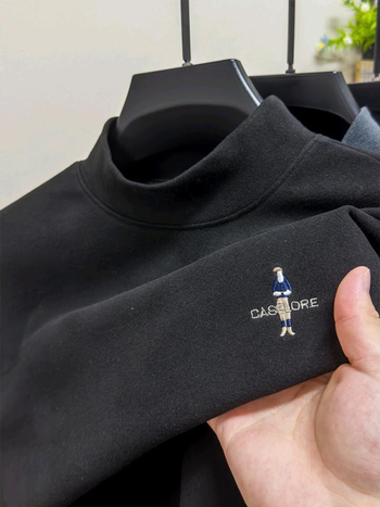 Slim fit hosszú ujjú póló kerek nyakkal, kémiai rostok keveréke, egyszínű