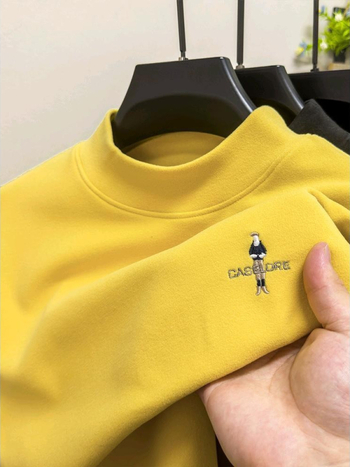 Slim fit hosszú ujjú póló kerek nyakkal, kémiai rostok keveréke, egyszínű