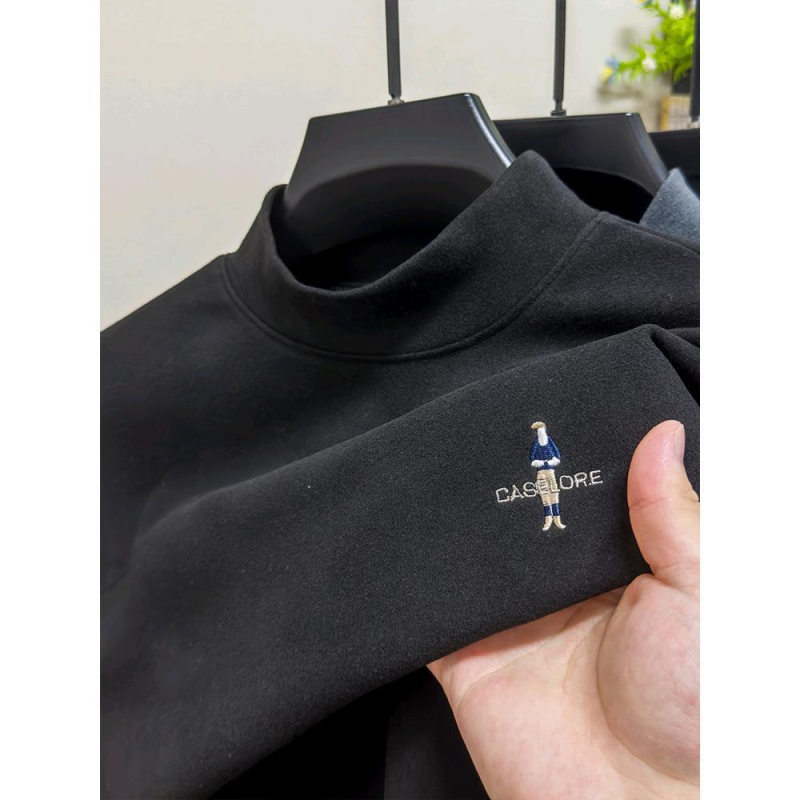 Slim fit hosszú ujjú póló kerek nyakkal, kémiai rostok keveréke, egyszínű