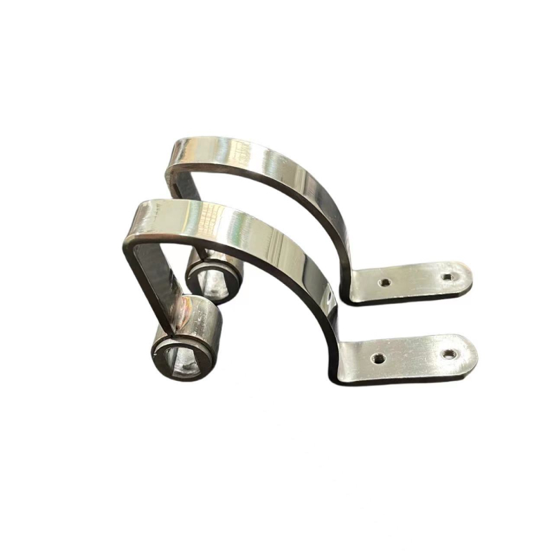 Intelligens WC-fedél csuklós spriccfújással és elektromos lengéscsillapítóval, 304 rozsdamentes acél, Financial márka, modern egyszerű stílus, egyéb funkciók, furatok közötti távolság nem állítható