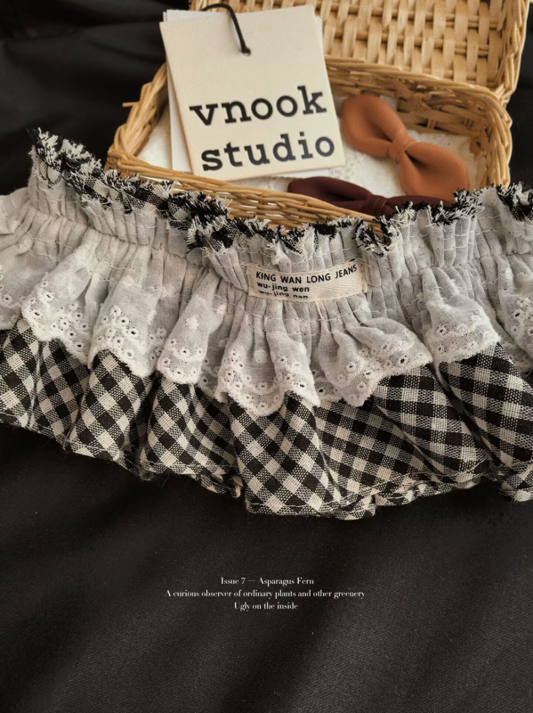 Korejski stil mini suknja za djevojčice 1–3 godine s kariranim patchworkom i čipkastim rubom, pojas koji stiska, pamuk tkanina