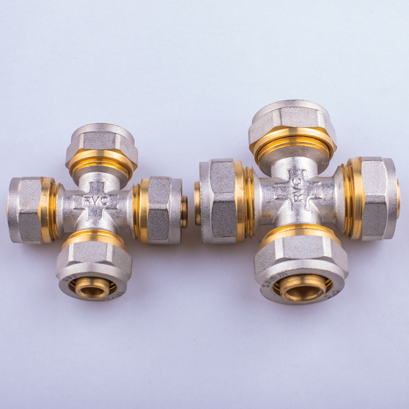 Sunrise σφυρηλατημένα εξαρτήματα σωλήνων αλουμινίου-πλαστικού: ευθύγραμμος αγκώνας και τριών κατευθύνσεων σύνδεσμος με εσωτερικές και εξωτερικές βίδες για ζεστό και κρύο νερό, διαθέσιμη παραμετροποίηση