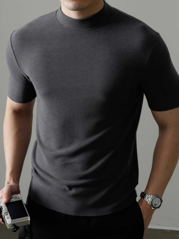 Férfi üzleti stílusú póló félmagas gallérral, vast gyapjúkeverék anyagból, rövid ujjú, karcsú szabásban, ősz-télre.