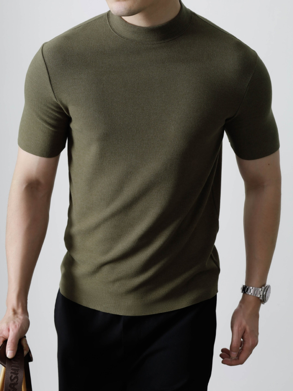 Férfi üzleti stílusú póló félmagas gallérral, vast gyapjúkeverék anyagból, rövid ujjú, karcsú szabásban, ősz-télre.