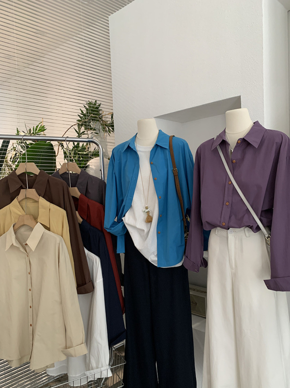 Ing galléros, egysoros záródás, hosszú ujjú, laza szabású, középméret hossz