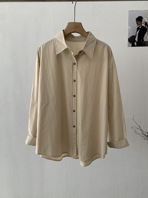 Ing galléros, egysoros záródás, hosszú ujjú, laza szabású, középméret hossz