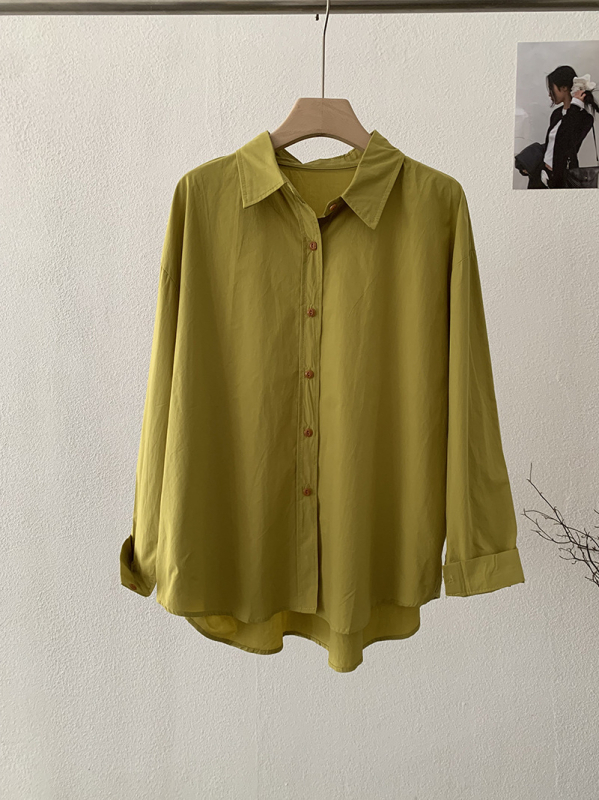 Ing galléros, egysoros záródás, hosszú ujjú, laza szabású, középméret hossz