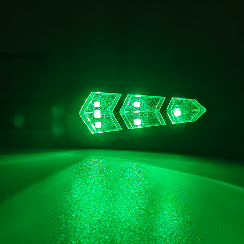 LED tekući pokazivač smjera za motocikl – 12V, ABS plast, model DYQ-003 stalno uključeno, 3000K