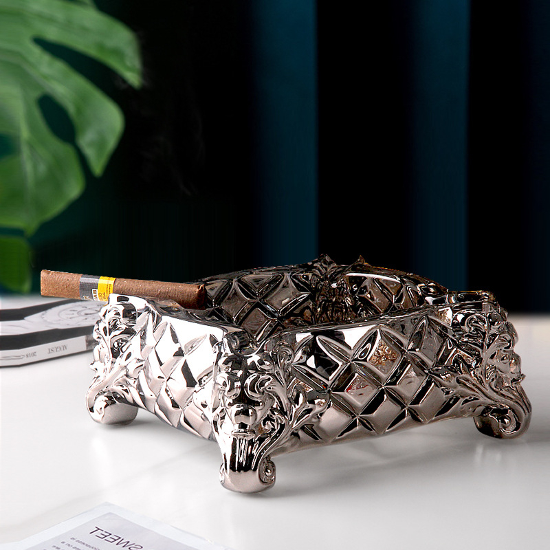 Cenusar de sticlă pentru țigări, stil european, marcă Flavinmci/Flaventz, fără logo, fără personalizare (Sticlă • Marca Flavinmci/Flaventz • Fără logo • Fără personalizare)