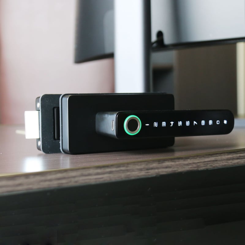 G7 ηλεκτρονικό κλείδωμα για πόρτα από γυαλί με δακτυλικό αποτύπωμα και κωδικό, χωρητικότητα 50 αποτυπωμάτων, σάρωση <0,1 s, >10 000 ξεκλειδώσεις, τροφοδοσία DC