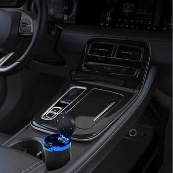 Automobilski pepeljak s poklopcem, ABS + metalni unutarnji sloj; model 69; proces ubrizgavanja; težina 100 g; univerzalno za vozila