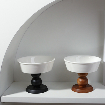 Farfurie ceramică pentru desert, așezată pe suport din lemn, cu suport pentru lumânare, stil vintage francez, potrivită pentru fotografierea produselor și decor aromaterapie