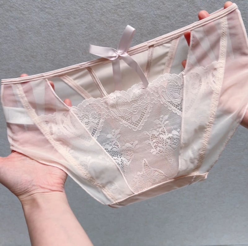 Chrono Cross čipkaste gaćice s prorezima, srednji pojas, 90% najlon, pamukasti gusset, prozračne, podižu bokove, nevidljive