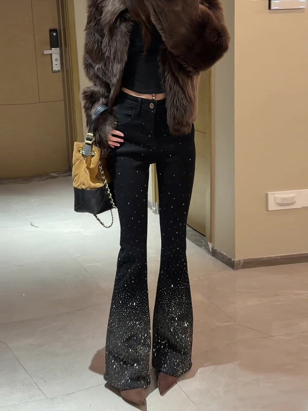 Magas derekú harang farmernadrág, denim pamut-stretch, kőmosott felülettel, enyhén bővülő, hosszú