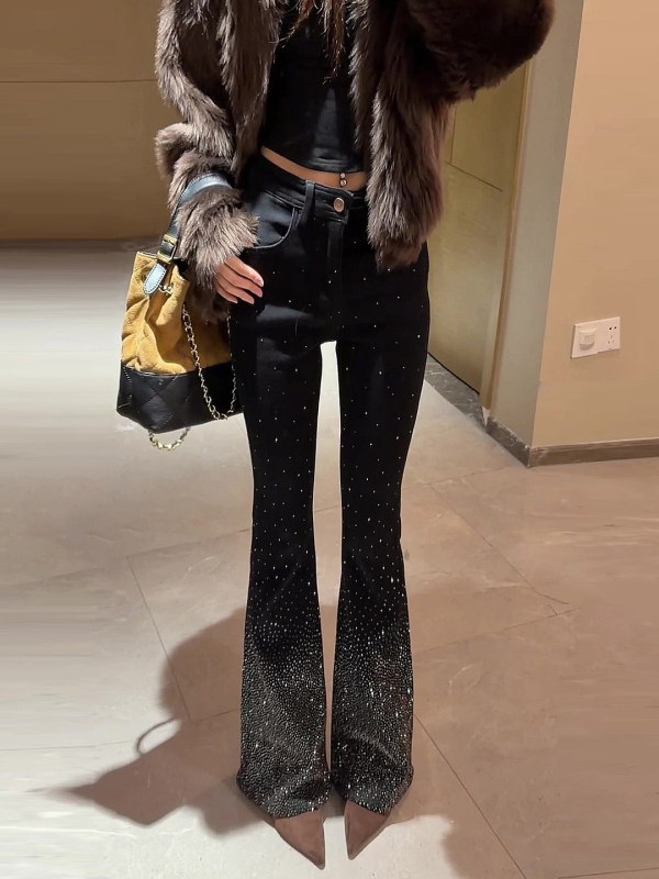 Magas derekú harang farmernadrág, denim pamut-stretch, kőmosott felülettel, enyhén bővülő, hosszú