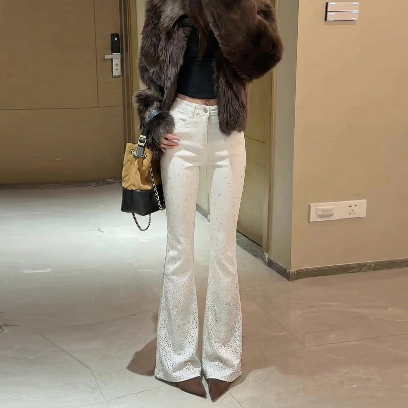 Magas derekú harang farmernadrág, denim pamut-stretch, kőmosott felülettel, enyhén bővülő, hosszú