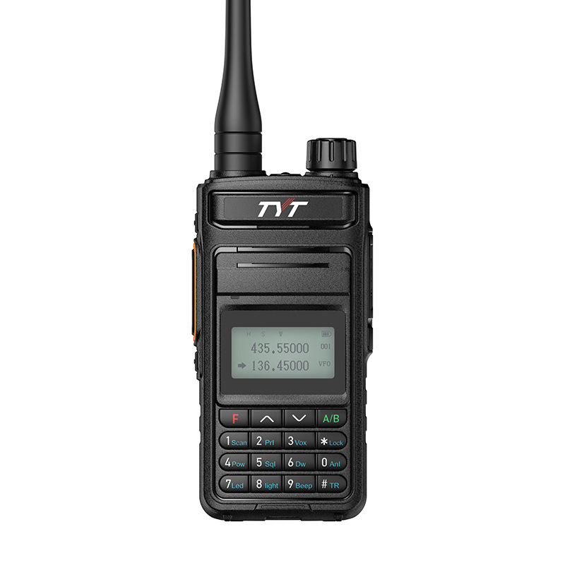 Analogni walkie-talkie 5W, raspon frekvencija 136–174/400–520 MHz, 200 kanala, domet 3–5 km, Type-C punjenje
