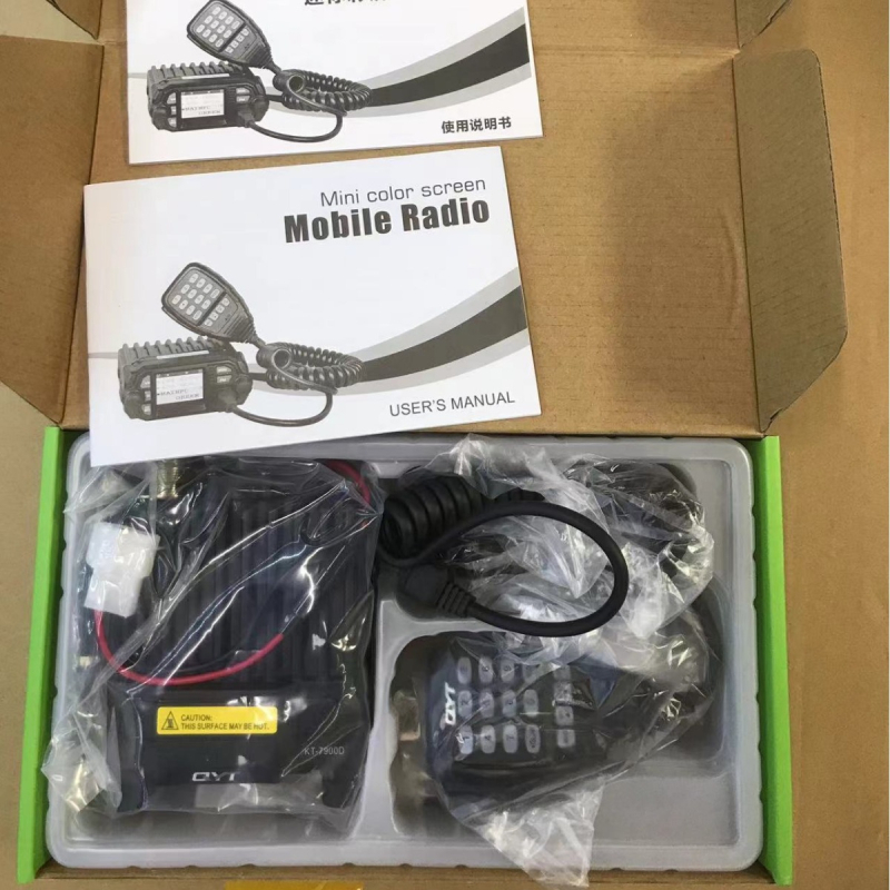 Automobilski četveropojasni radio s kolorim zaslonom, izlaz 25 W, domet 10–50 km, bez baterija, anti-interferencija