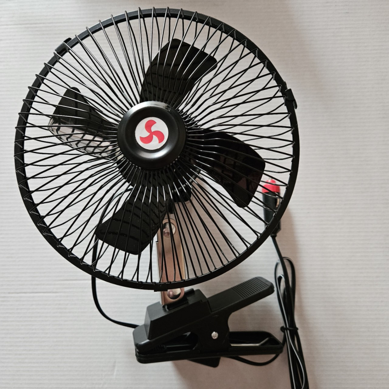 Automobilski ventilator s bakrenim motorom, metalnom rešetkom i inženjerskim plastičnim materijalom – 15W, potpuno zatvoren, za hlađenje, ventilaciju i regulaciju zraka u automobilu