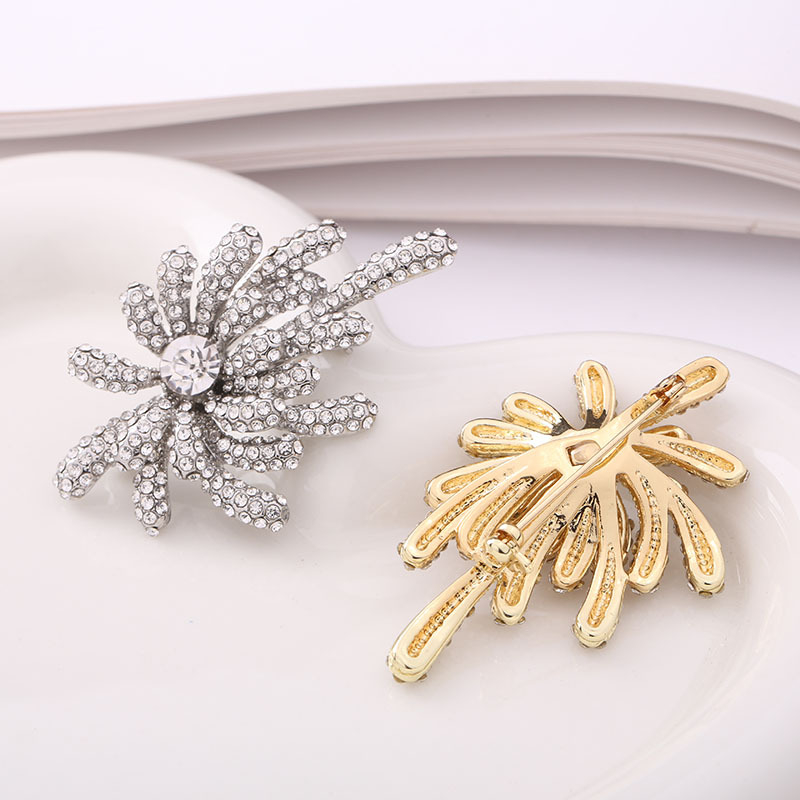 Broska inspirisana vatrometom, legura, cvjetno-geometrijski dizajn, elektroplatiranje, Novi kineski stil; memorialna, dekorativna i poklon.