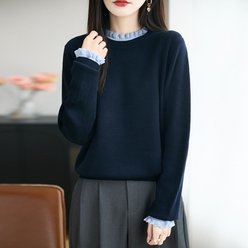 Pleteni džemper s kapuljačom i čipkanim ovratnikom, široki kroj, dugi rukavi, mješavina vune worsted i poliestera