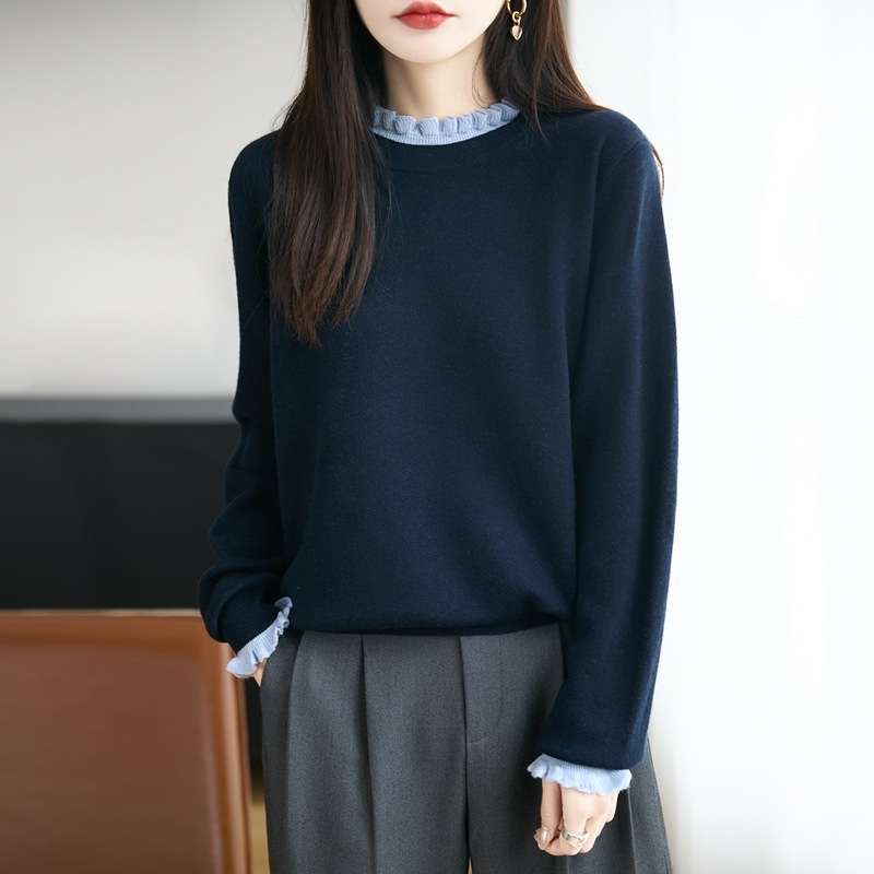 Pleteni džemper s kapuljačom i čipkanim ovratnikom, široki kroj, dugi rukavi, mješavina vune worsted i poliestera