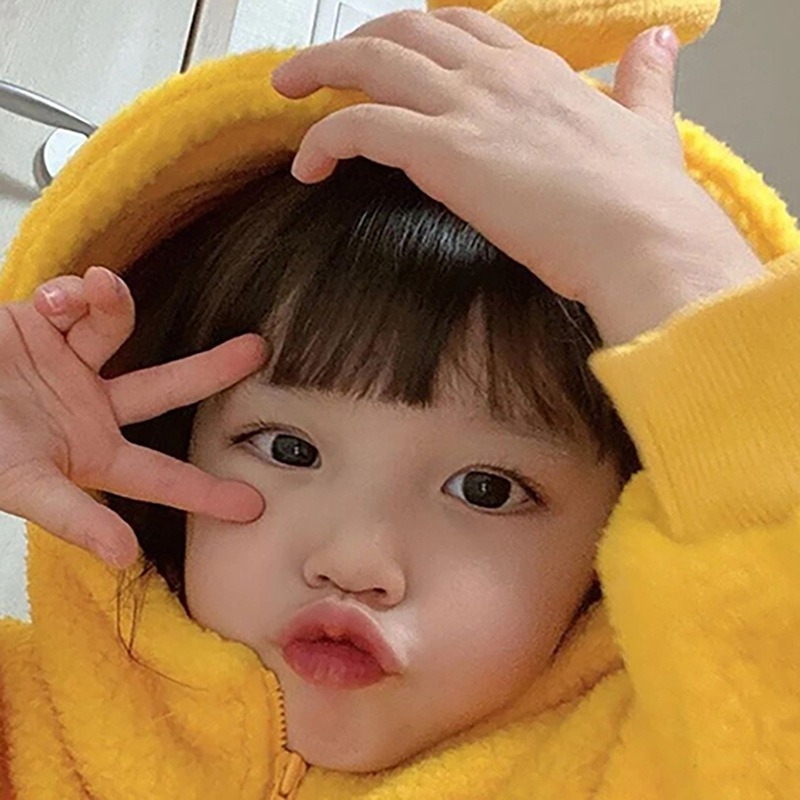 Perucă pentru copii cu breton drept, păr natural, gros, realist, drăguț și versatil (Nu se poate vopsi; Potrivit pentru orice formă a feței; Orice nuanță de ten)