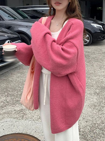 Cardigan din viscoză, conținut material 90–95%, croială lejeră, mâneci lungi