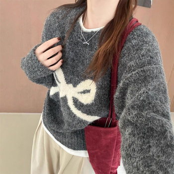 Pulover tricotat pentru femei cu fundă și glugă - guler rotund, mâneci lungi, conținut principal de țesătură 30-50%