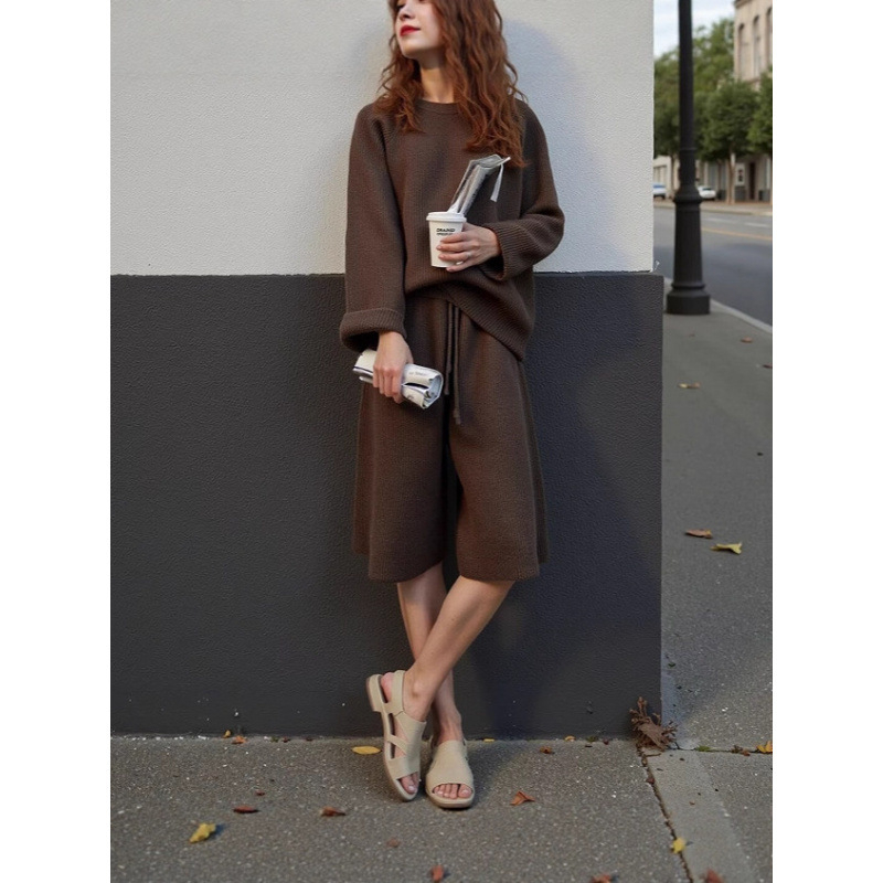 Set pentru femei: pulover tricot cu guler rotund și pantaloni - amestec nylon/viskoză, mâneci lungi, broderie, stil street-hipster