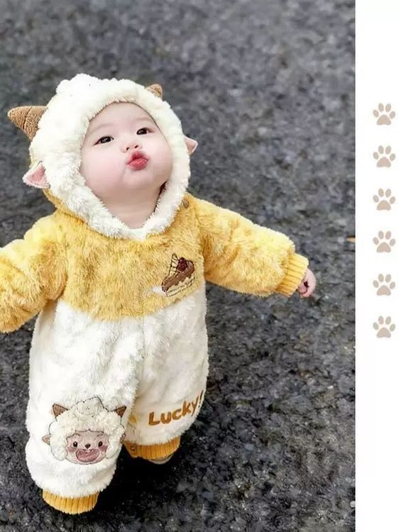 Бебешки зимен гащеризон – корал флийс, полиестер 80–90%, топъл и антибактериален, зимен сезон, за възраст 1–3 години