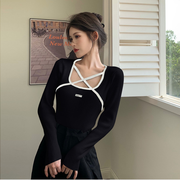 Pulover damă cu dungi și glugă, croială slim, poliester, guler în formă de U